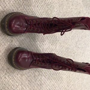 Dr. Martens 14 eye zip boot